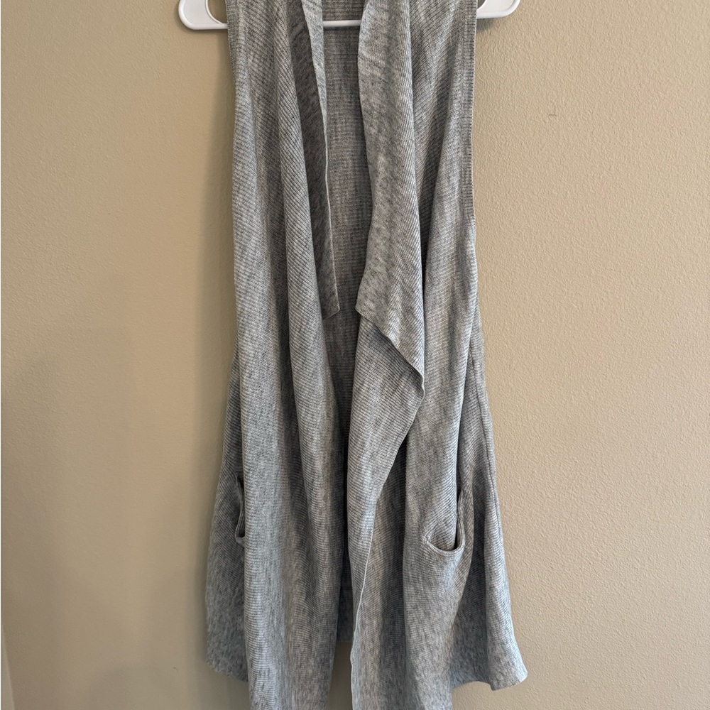 H&M Light Gray Women's Cardigan Vest - Picture 2 of 4